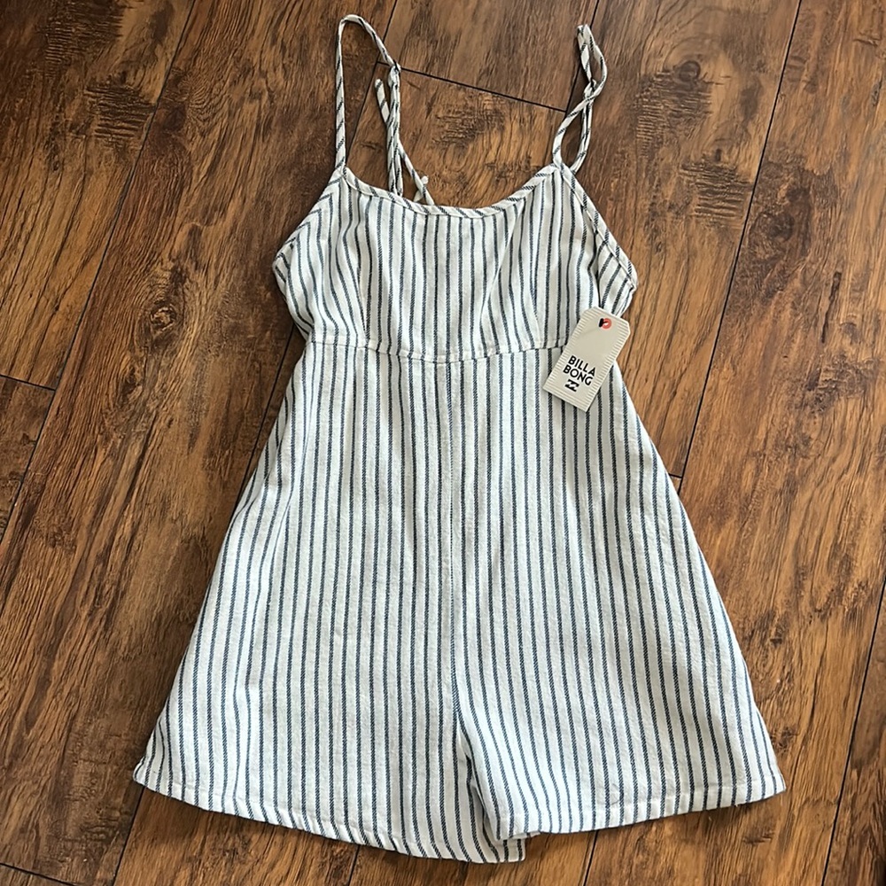 NWT Billabong Romper
